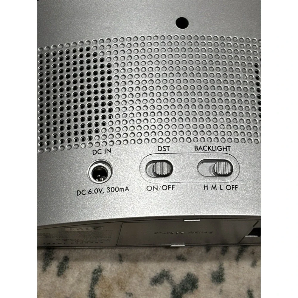 Sharper Image Sound Soother Alarm Clock NEW